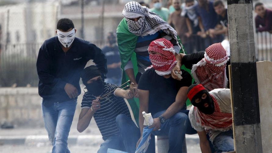 مواجهات مع الاحتلال واعتقال فتى شرق القدس
