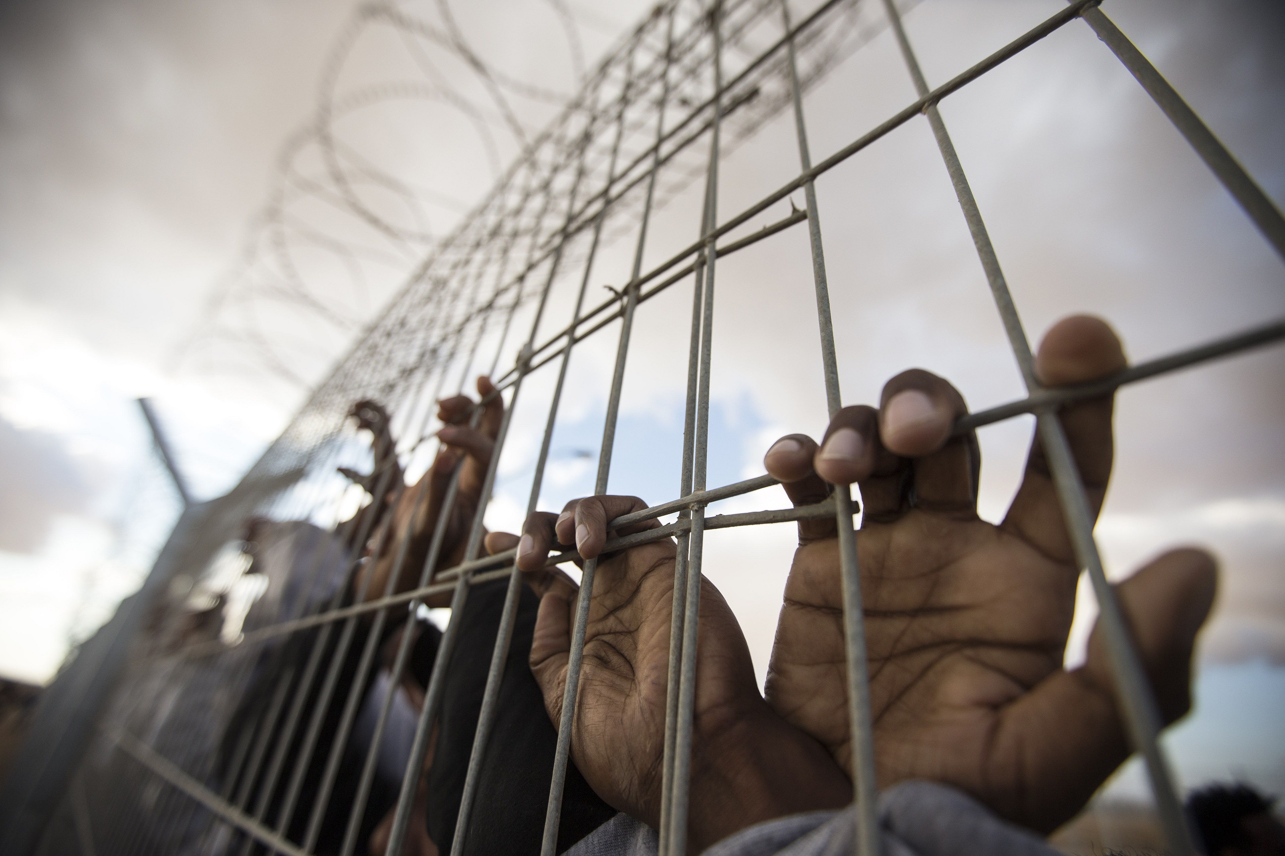 الاحتلال يفتتح قسمين جديدين في سجن عوفر