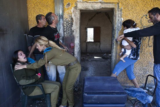 المقاومة الفلسطينية تُرغم إسرائيليين على مغادرة محيط غزة