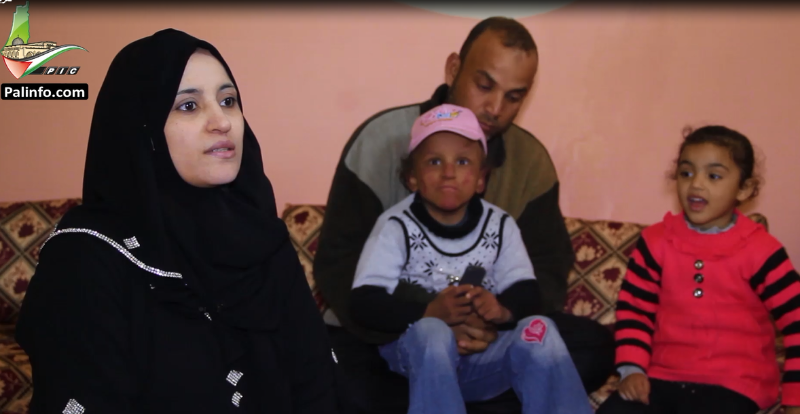 الحصار يبدّد حلم آية بسماع صوت أمها ومعلمتها (تقرير تلفزيوني)