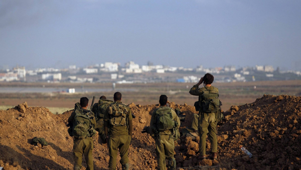 الاحتلال يستهدف المواطنين وسط قطاع غزة