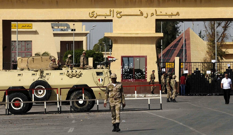 فتح معبر رفح وأحداث سيناء.. تساؤلات حول مغزى التوقيت