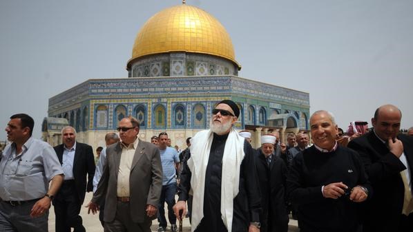 زيارة العرب للقدس.. طوق نجاة لاقتصاد الاحتلال