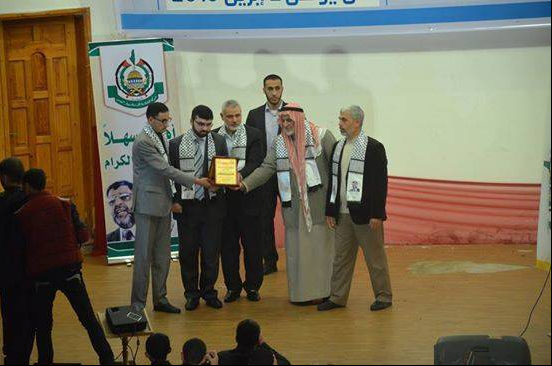 حماس تكرم ذوي 85 أسيراً وعائلة الرنتيسي في خان يونس