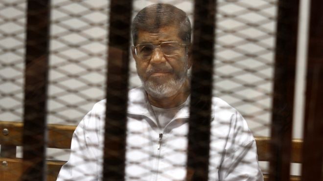 مصر.. القضاء يقرر توقيع الكشف الطبي على مرسي شهريًا