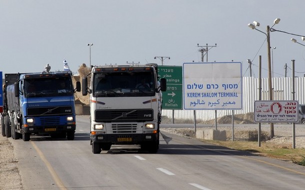 الاحتلال يعلن وقف تصدير البضائع من قطاع غزة عبر “كرم أبو سالم”