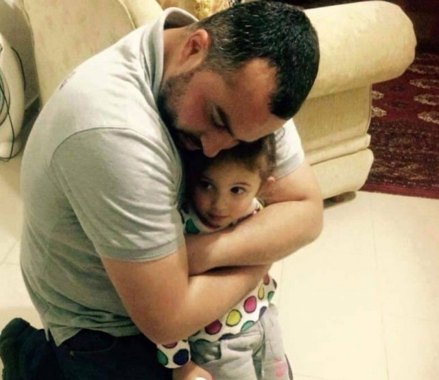 أجهزة السلطة تعتقل المحرر أيمن أبو عرام