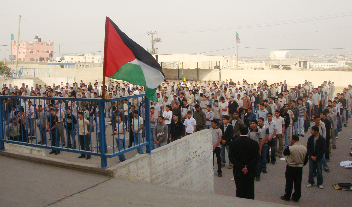 أونروا تغلق 6 مدارس في الضفة بحجة رفع علم فلسطين