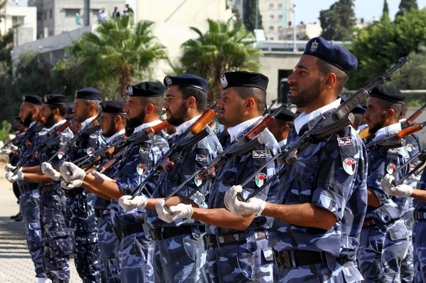 الشرطة بغزة تباشر بحماية مقر لجنة الانتخابات المركزية