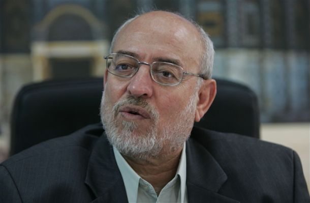الكرد: الحصار وإيقاف الحوالات يهدد موسم العمل الخيري في رمضان الكرد: الحصار وإيقاف الحوالات يهدد موسم العمل الخيري في رمضان