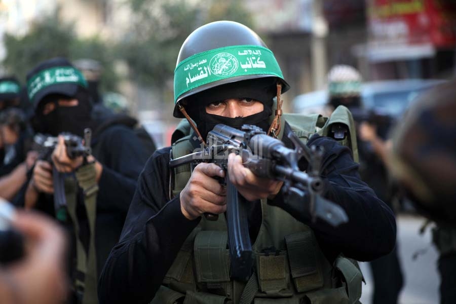 مصادر بارزة بالسلطة: لا مصالحة طالما لم نسيطر على سلاح المقاومة