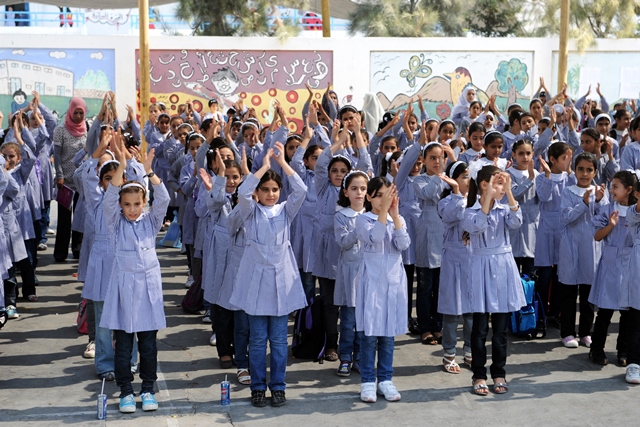 أولياء الأمور يستنكر خطة تهويد التعليم في مدارس القدس