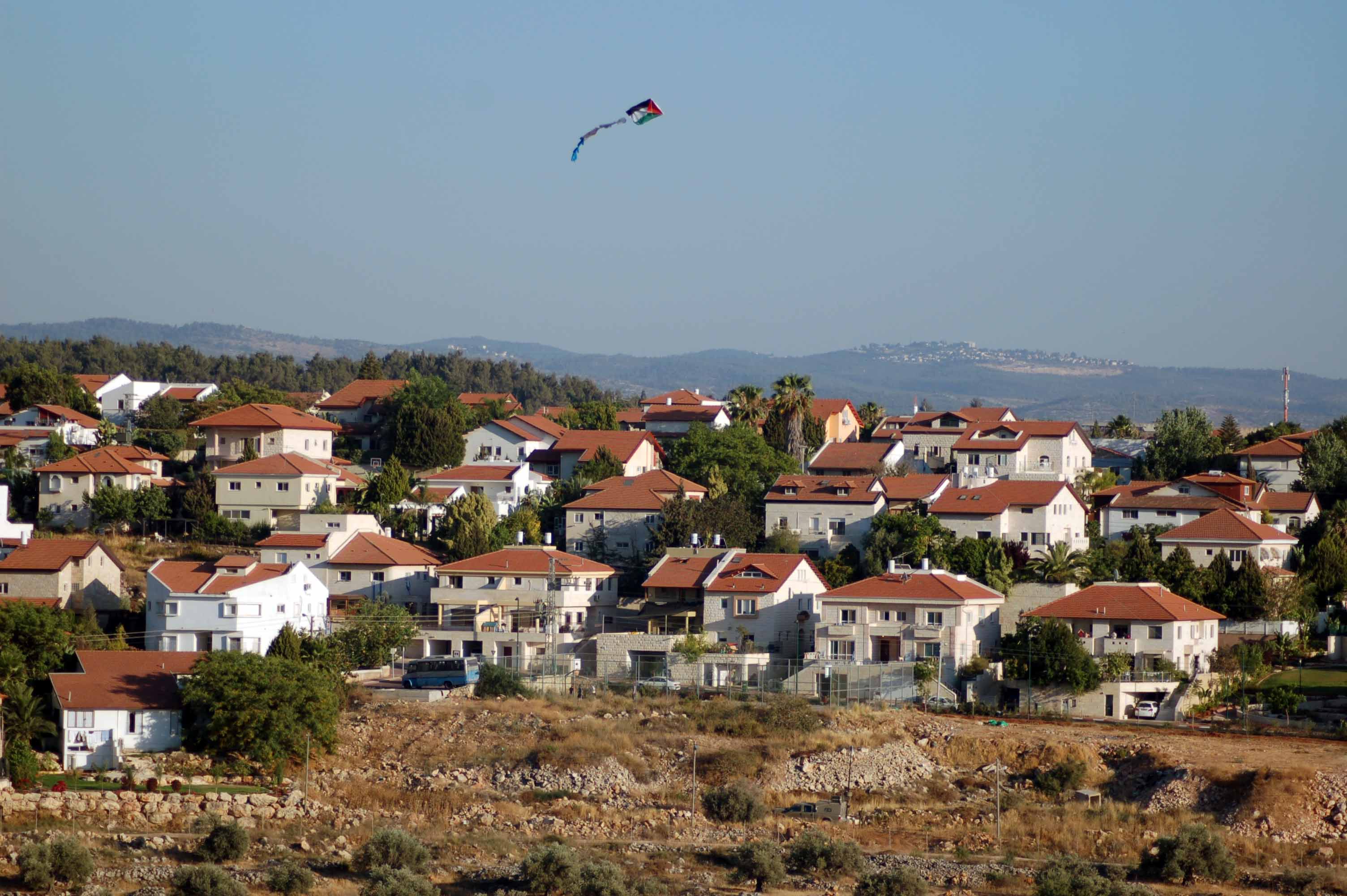مشروع قانون إسرائيلي يُطالب بضم مستوطنات الضفة