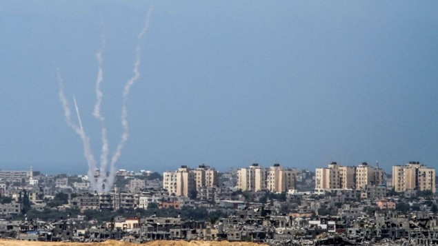 شهيد وإصابات بقصف إسرائيلي على غزة والمقاومة تدك المستوطنات