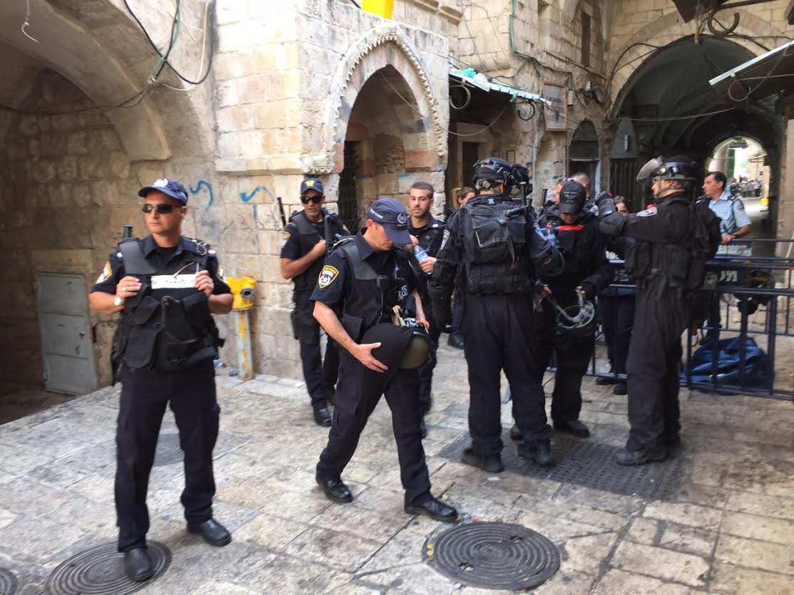 الاحتلال يستعد لتشديد إجراءاته العسكرية في القدس الجمعة القادمة