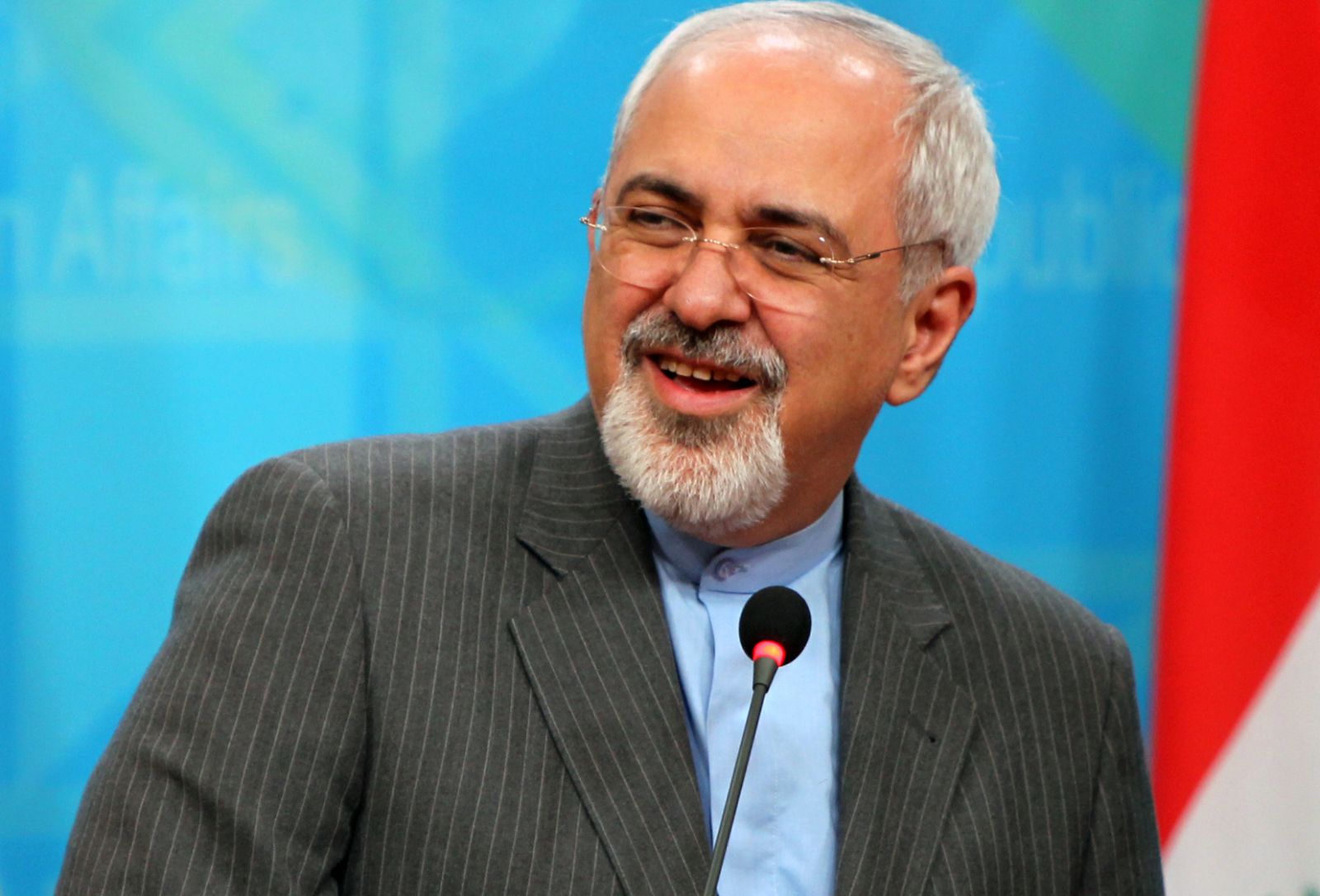 ظريف: إيران هزمت الولايات المتحدة دبلوماسيًّا