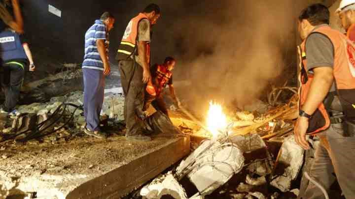 من وجع الحرب.. صواريخ الاحتلال تغتال فرحة فخرية