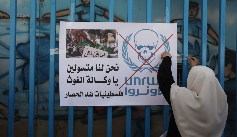الأونروا في مخيم الفوار.. إعدام للتعليم وتجاهل لمتطلباته