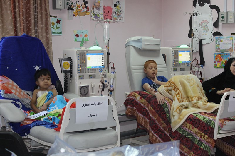 أطفال مرضى الكلى.. نفاد الدواء يسرق فرحتهم بالعيد
