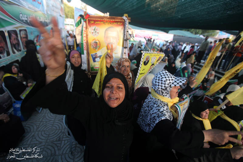 صور فرحة أهالي الأسرى في غزة بإتمام اتفاق الأسرى وإنهاء العزل الانفرادي وتلبية مطالبهم