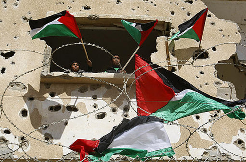 حركة حماس تنظم وقفة واعتصام أمام معبر رفح لمطالبة مصر إدخال السولار