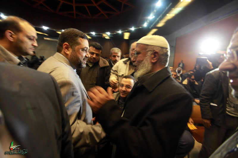 لقاء جماهيري مع القيادي أسامة حمدان بمركز رشاد الشوا الثقافي