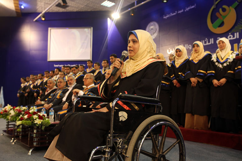 رئيس الوزراء د. إسماعيل هنية خلال مشاركته في حفل تخرج الجامعة الإسلامية الدفعة الـ31