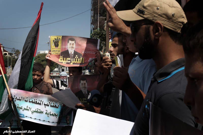 التجمع الفلسطينى لنصرة الشرعية ورابطة أسرى الشرعية نظموا اعتصام تضامني مع المعتلقين فى السجون