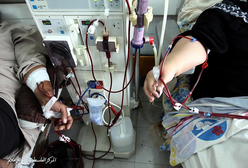 أزمة الكهرباء تهدد مرضى الكلى في مستشفيات قطاع غزة