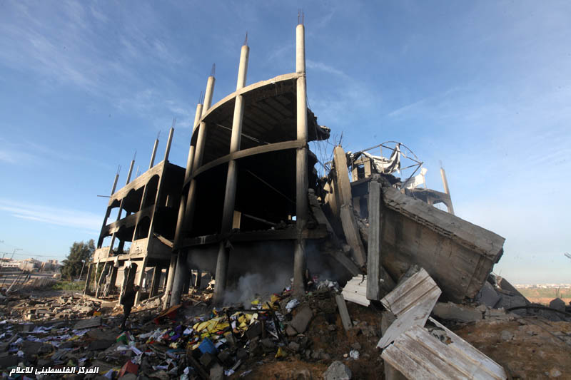 الاحتلال يستهدف مبنى فجر الجمعة شمال مدينة غزة