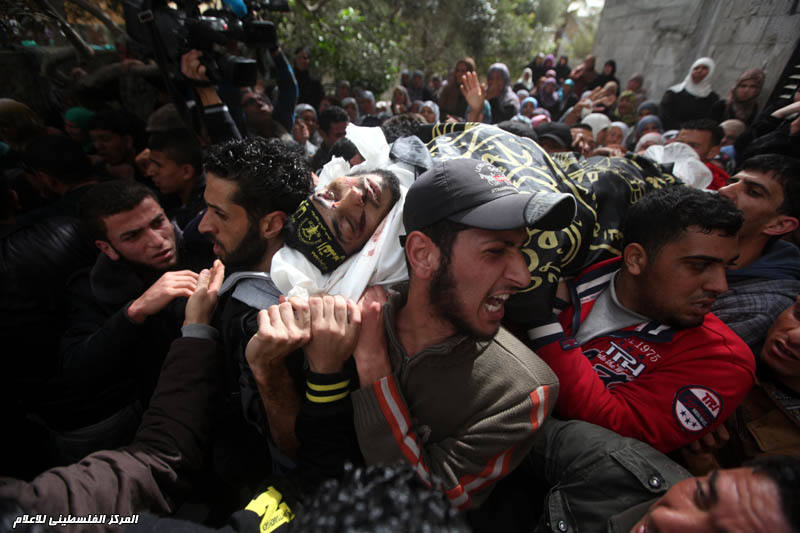 جنازة الشهيدين مصعب الزعانين وشريف ناصر في بلدة بيت حنون شمال غزة