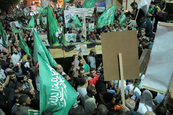 مسيرة الخليل نصرة للأسرى التي دعت لها حركة حماس