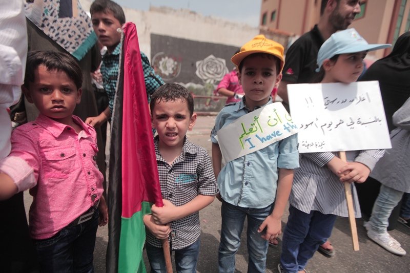 وقفة للفصائل الفلسطينية رفضاً لتقليصات خدمات وكالة الغوث الأونروا