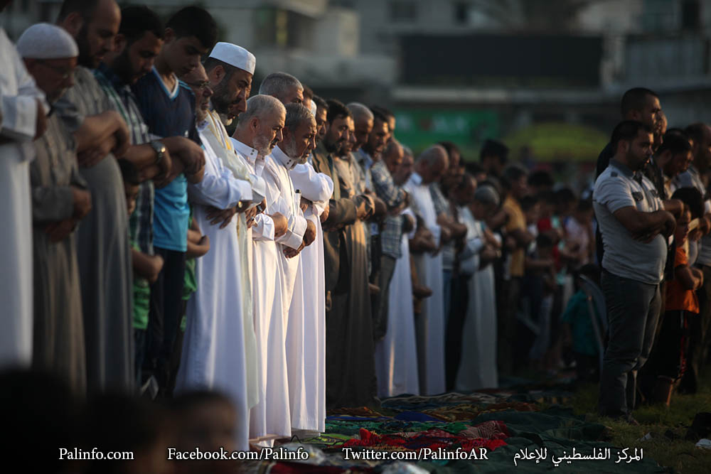 صلاة عيد الأضحى المبارك في ساحة السرايا بمدينة غزة
