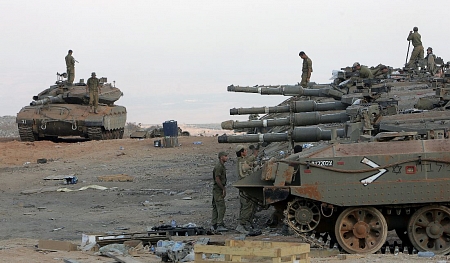 وزير صهيوني: الحملة الحربية على القطاع تهدف لضرب حماس