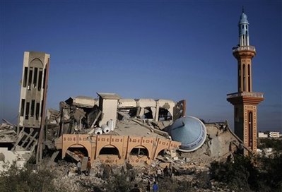 شبكة مساجدنا الدعوية تعتبر اتهامات أجهزة عباس مبررًا لقوات الاحتلال لاستباحة الم