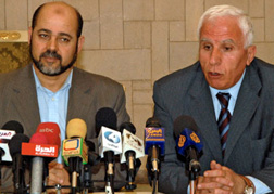 إعلامي مصري: حماس وفتح يصيغان بيانًا مشتركًا حول ملفَّي المعتقلين والتراشق الإعل