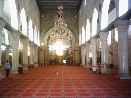وفد من إسلاميي 48 يزور مخيم الإيمان لحفظة القرآن في القدس