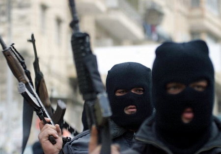 قتيلان في مسيرة لمسلحي فتح هاجمت التنفيذية والمنازل في رفح