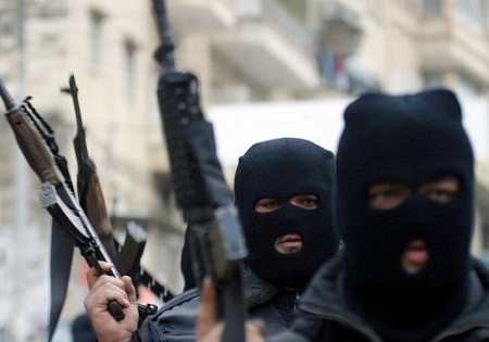 عبر أبو سالم: الصهاينة أدخلوا 4 شاحنات أسلحة إلى غزة لصالح الرئاسة