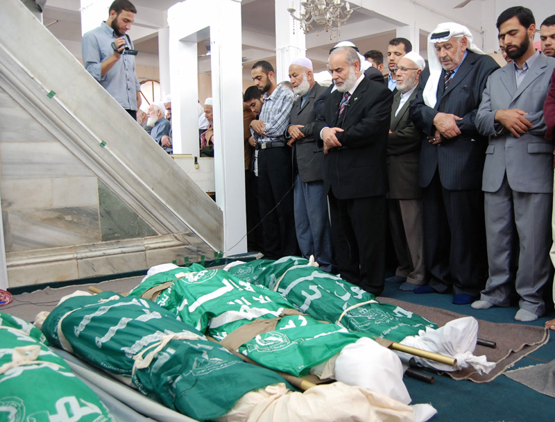 تقرير حقوقي: الاحتلال اغتال أربعة فلسطينيين وجرح آخرين خلال الأسبوع الماضي