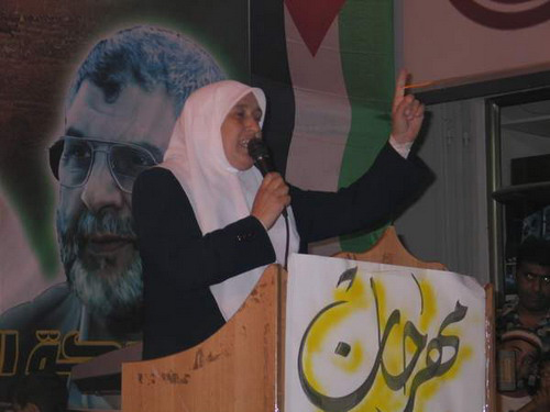 النائب منى منصور: على العالم أن يتحمل مسئولياته تجاه ممثلي الشعب الفلسطيني