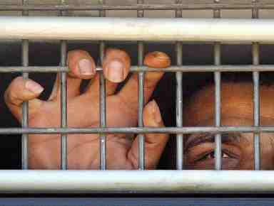 أسير فلسطيني يدخل عامه الـ 20 في سجون الاحتلال