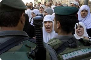 الاحتلال يتعرّى أكثر! بعد الاعتداء على فلسطينيات بالخليل