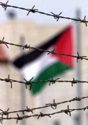 نادي الأسير: محاكم صهيونية تجدد فترات اعتقال 24 أسيرًا فلسطينيًّا