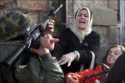 الحركة النسائية: اختطاف الاحتلال للنساء في الضفة جريمة بحق الشعب الفلسطيني