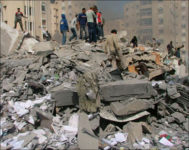 وزيرٌ صهيونيٌّ سابقٌ يدعو إلى شن حربٍ داميةٍ لإعادة فتح إلى غزة