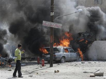 عشرات القتلى في تفجير سيارة مفخخة في بغداد