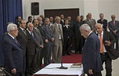 التغيير والإصلاح: حكومة فياض خرق للقانون وإمعان في ارتكاب جريمة اغتصاب السلطة