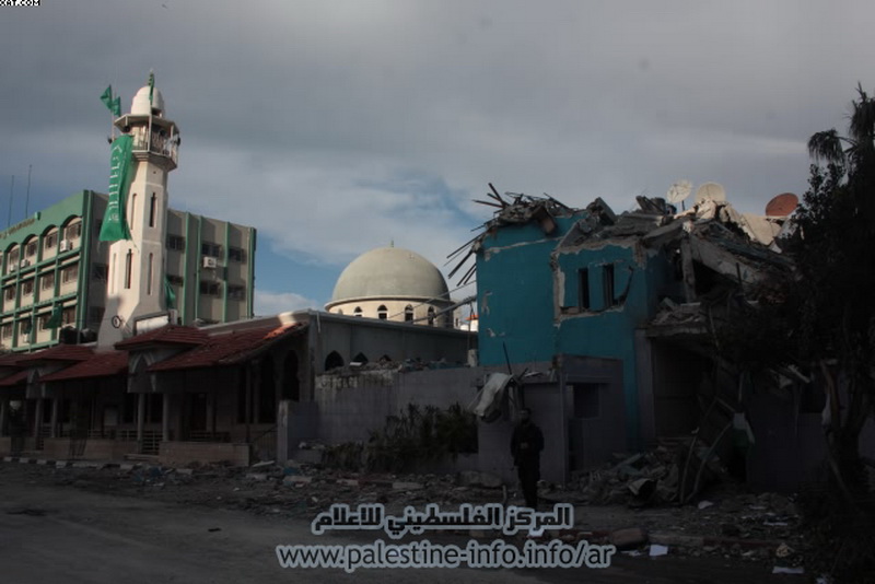 تدمير مسجد في مخيم البريج يرفع عدد المساجد المدمرة إلى 8 جراء العدوان الصهيوني